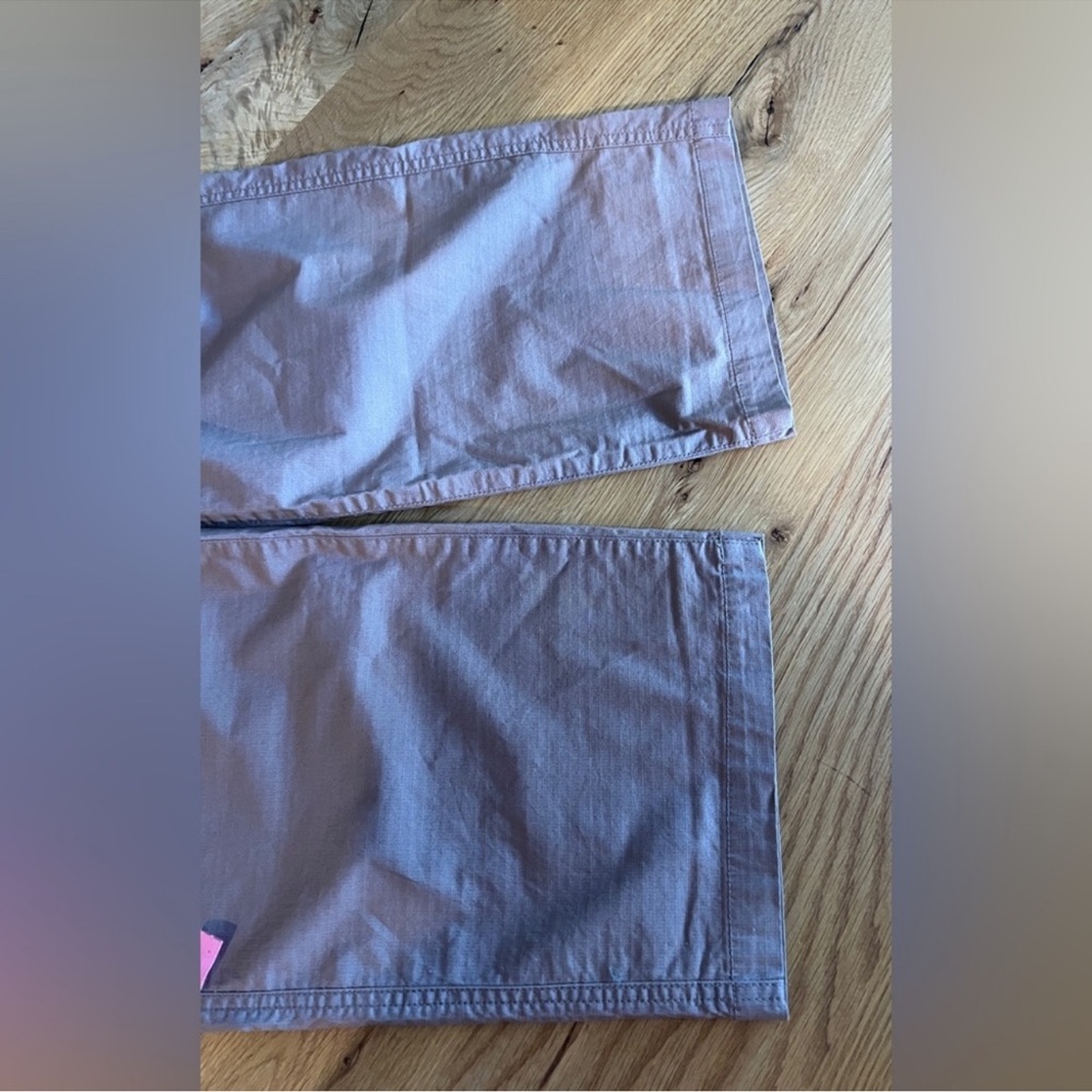 VUORI WOMEN'S CROPPED RIPSTOP PANTS IN HAZEL, SIZE M. - Picture 13 of 15